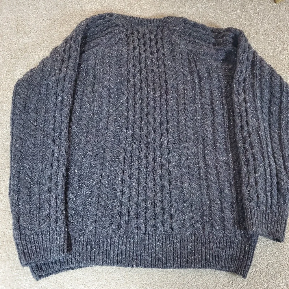 NOAH Wild Atlantic Donegal Wool Cable Knit Sweater Gray Speckle V Neck SZ Large